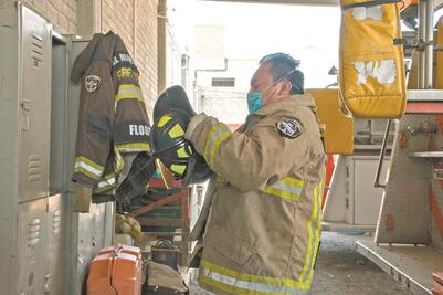 Con ímpetu, bomberos operan pese a la precariedad