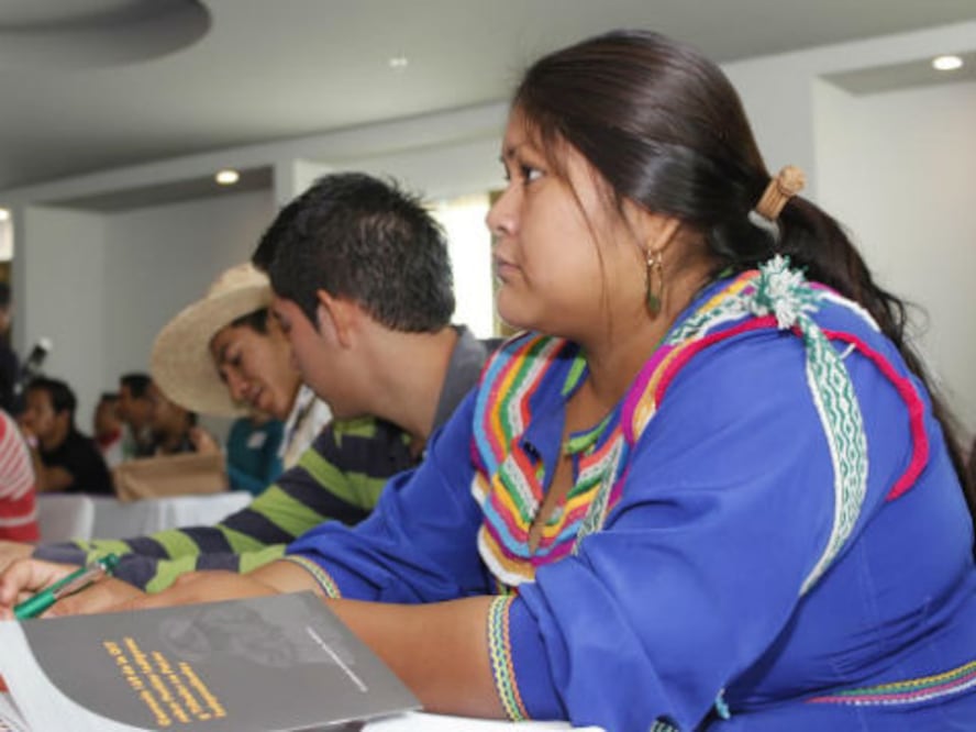 Solo 6% de indígenas cursan la Universidad