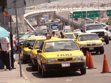 Autoridad  decomisa 44 taxis “piratas”