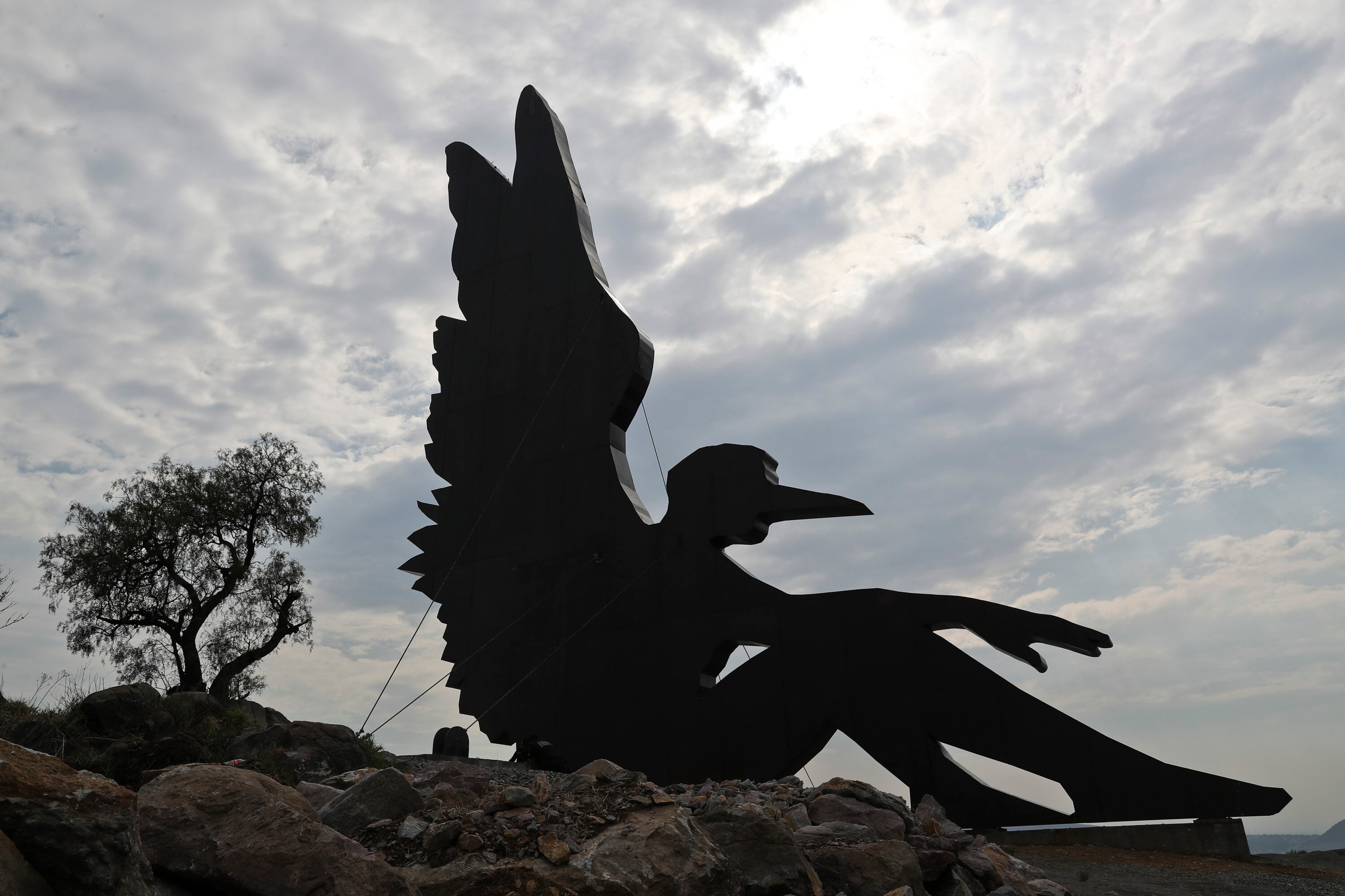 Así se veía la escultura el 6 de junio pasado, un mes después de su instalación (CRISTOPHER ROGEL BLANQUET. EL UNIVERSAL)