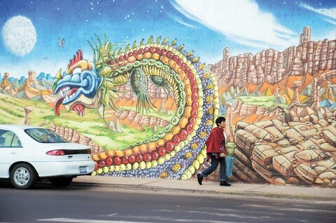 Murales urbanos, retratos en la capital