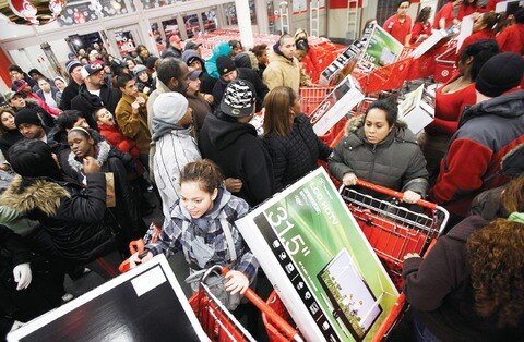 “San Guivin”, el día de ganga para los hispanos