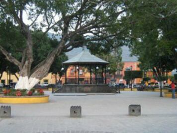 Inauguran expo de la UTSJR 