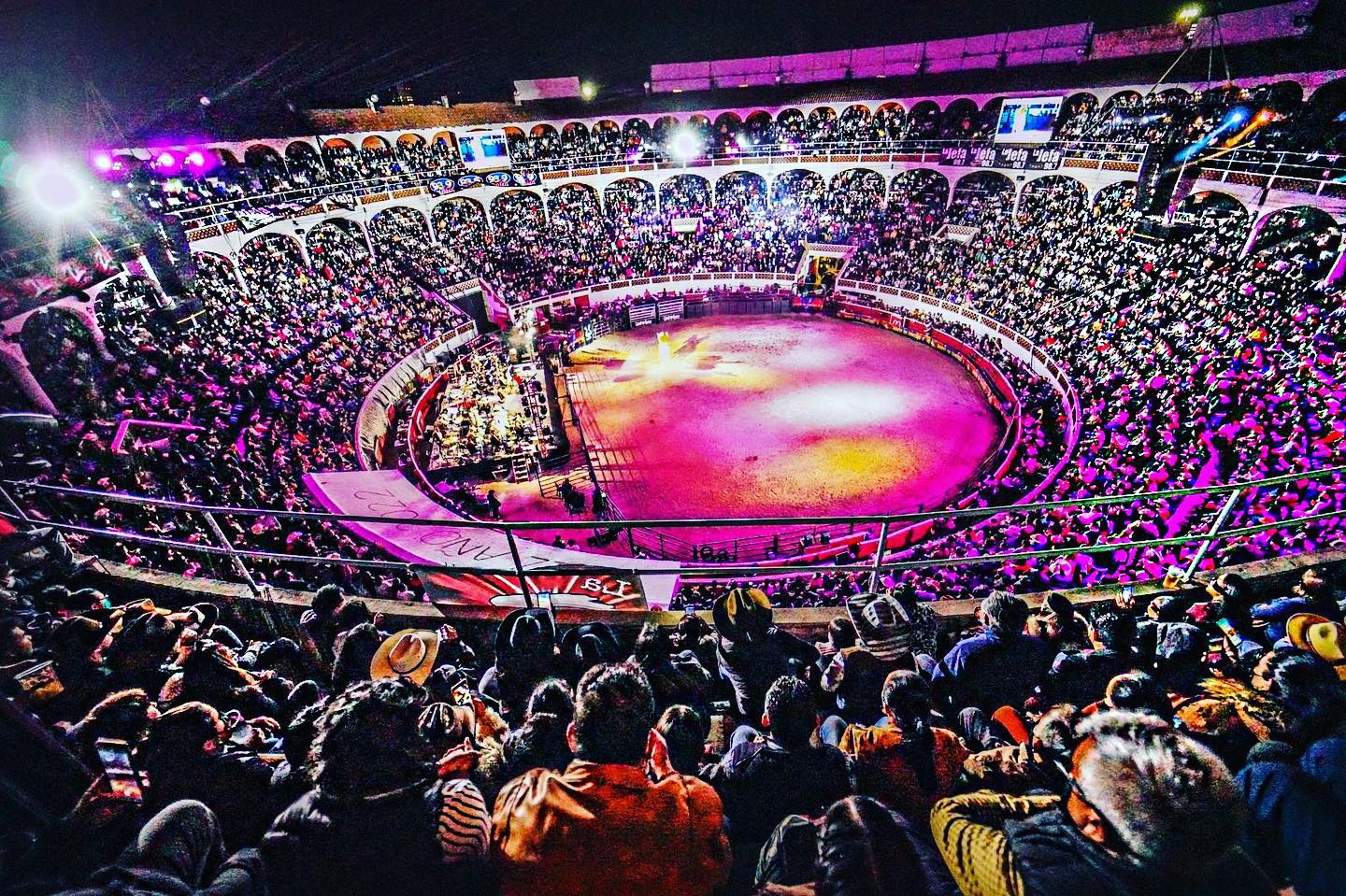 Video. El “Jaripeo sin fronteras” debió tener sólo 50% de aforo en Querétaro