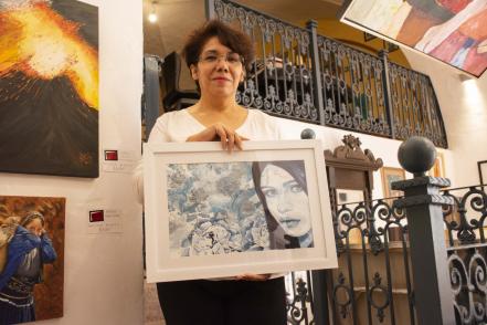 Un viaje en la abogacía la llevó a la odisea de la pintura 