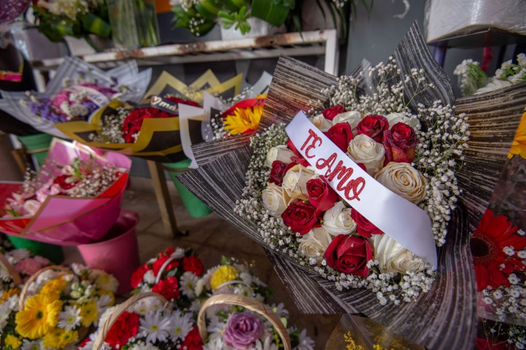 Florerías y tiendas de regalos, los negocios más beneficiados por San Valentín