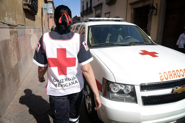 Envía Cruz Roja 35 paramédicos y 10 unidades a la Ciudad de México