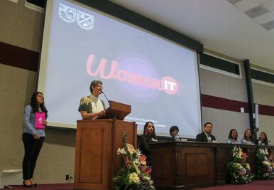 Women it busca acercar conocimiento de las TI