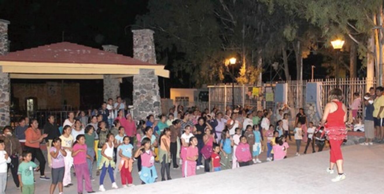 Impulsan el deporte a través del zumba