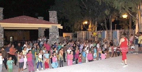 Impulsan el deporte a través del zumba