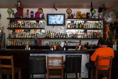 Autoridades sanitarias ignoran crisis de antros, bares y cantinas