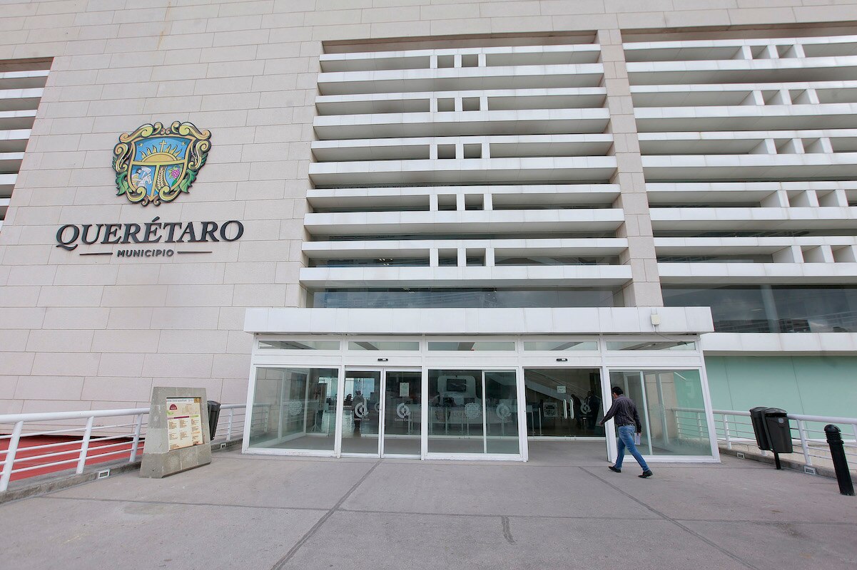 Hay brote de Covid-19 en el Centro Cívico; van 74 funcionarios positivos