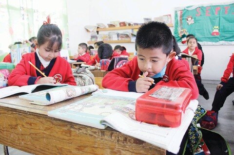 Amplían turnos escolares  en la entidad