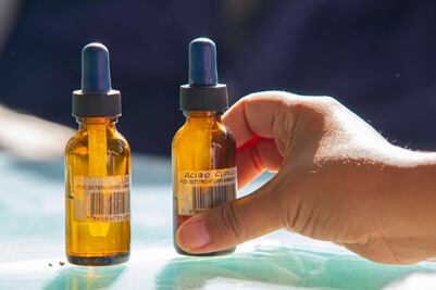 Piden investigar a médico por prescribir "falsos remedios" contra el Covid