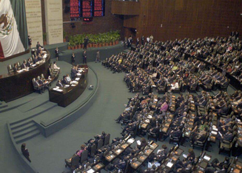 Toma protesta Marcos Aguilar