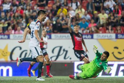 Águilas sufren con los canes