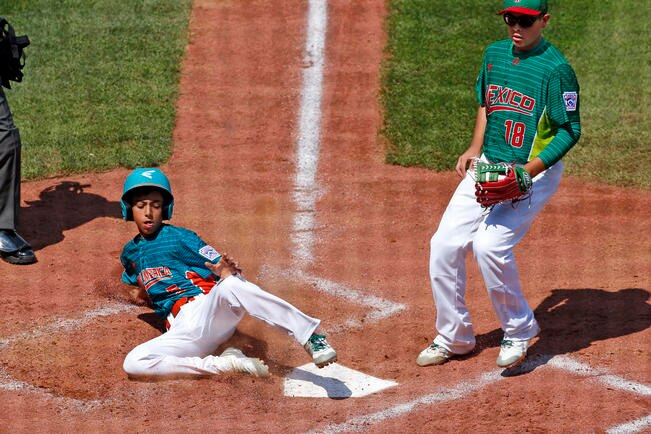 La novena de Reinosa sucumbió ante Venezuela por 4-1. FOTO: GENE J. PUSKAR. AP