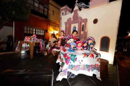 Cabalgata Navideña de Querétaro cumplió 96 años; desfilaron los Pueblos Mágicos 