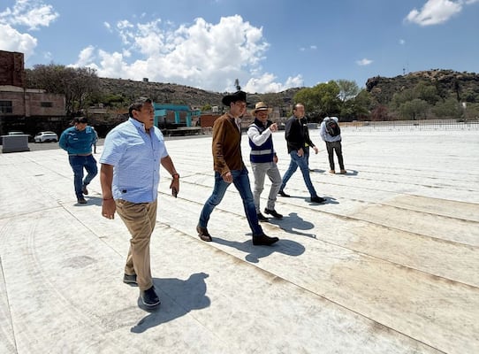 En El Marqués, alcalde supervisa varias obras