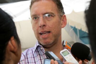 Entregan 900 licencias de funcionamiento.