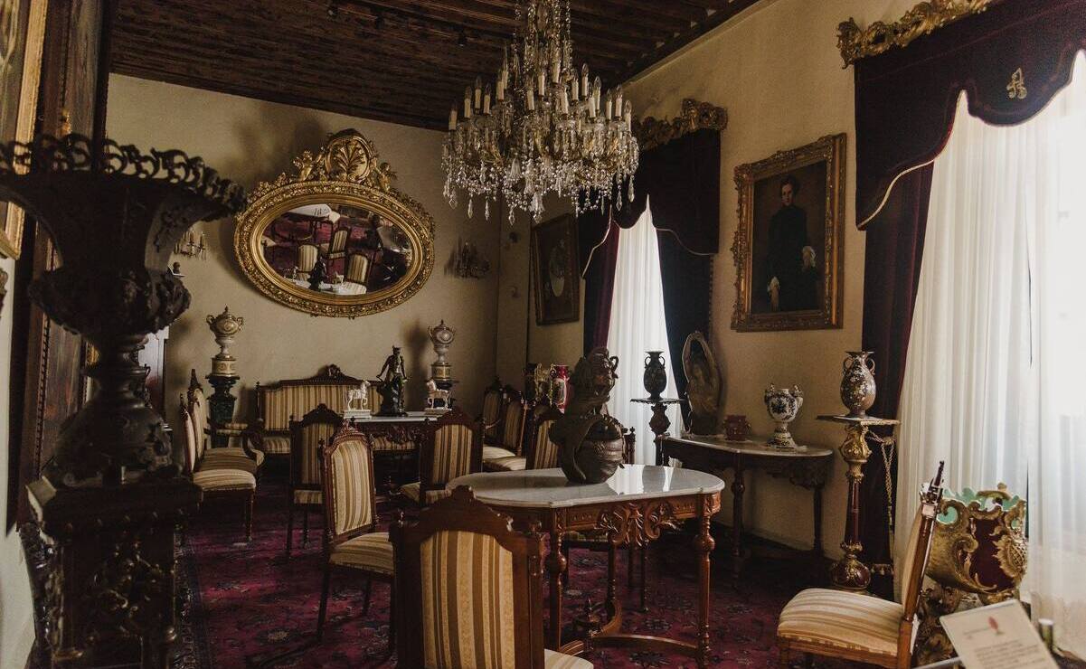 ¿Qué puedes encontrar en el Museo Casa de la Zacatecana en Querétaro?