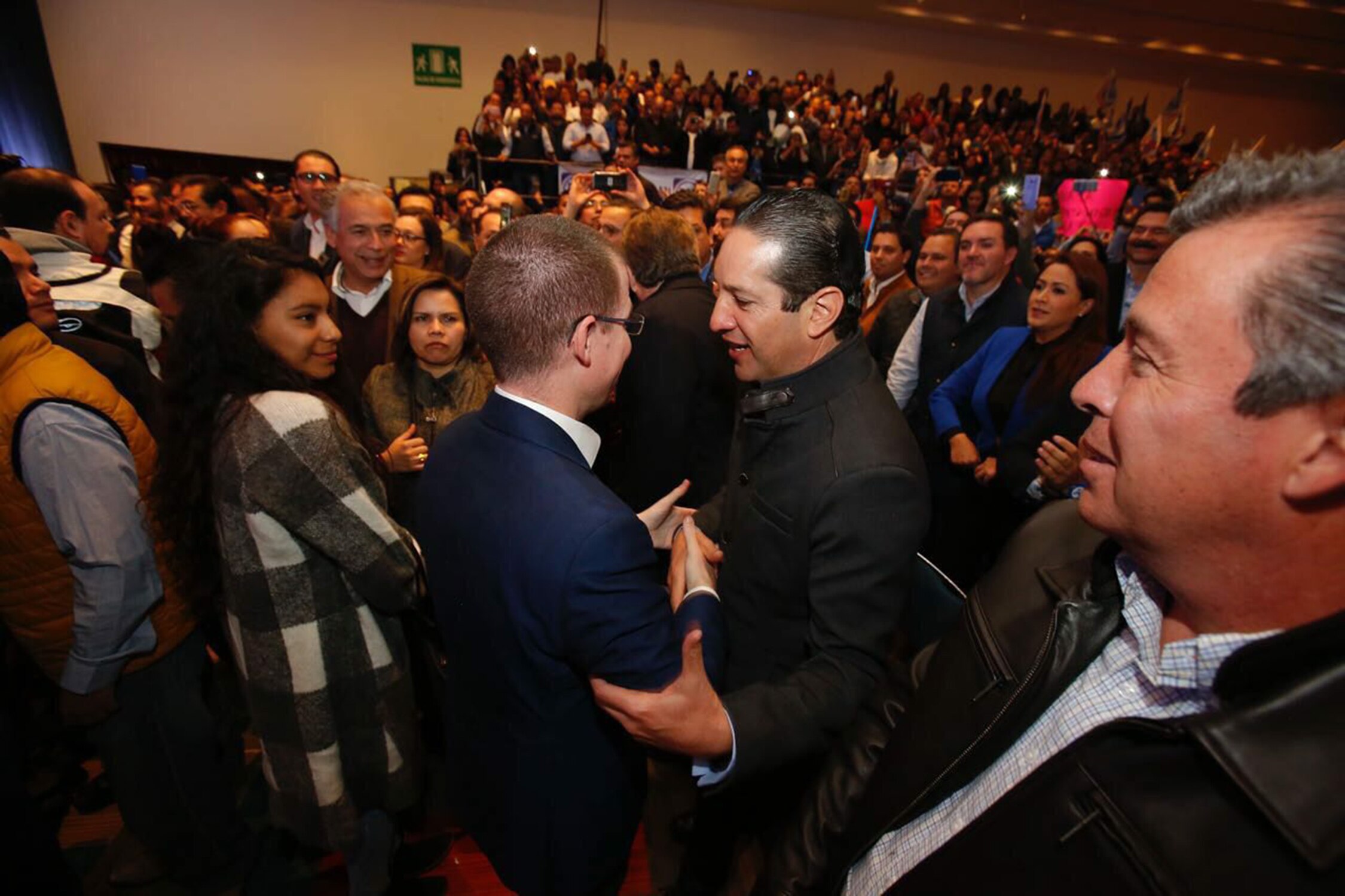 Gobernador expresa su respaldo a Ricardo Anaya