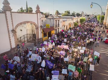Más de 12 mil mujeres participaron en marcha del 8M en Querétaro