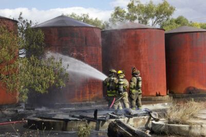 Incendio en industria  moviliza a bomberos