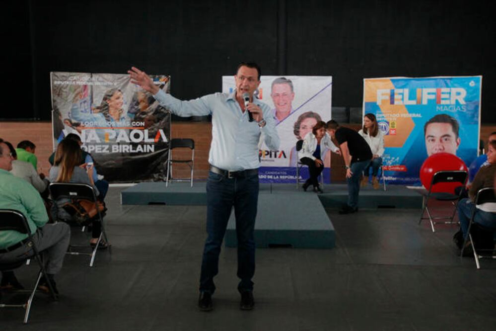 Mauricio Kuri, candidato al senado por la coalición México al frente