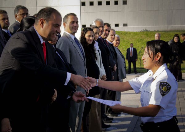 Reconocen a policías destacados