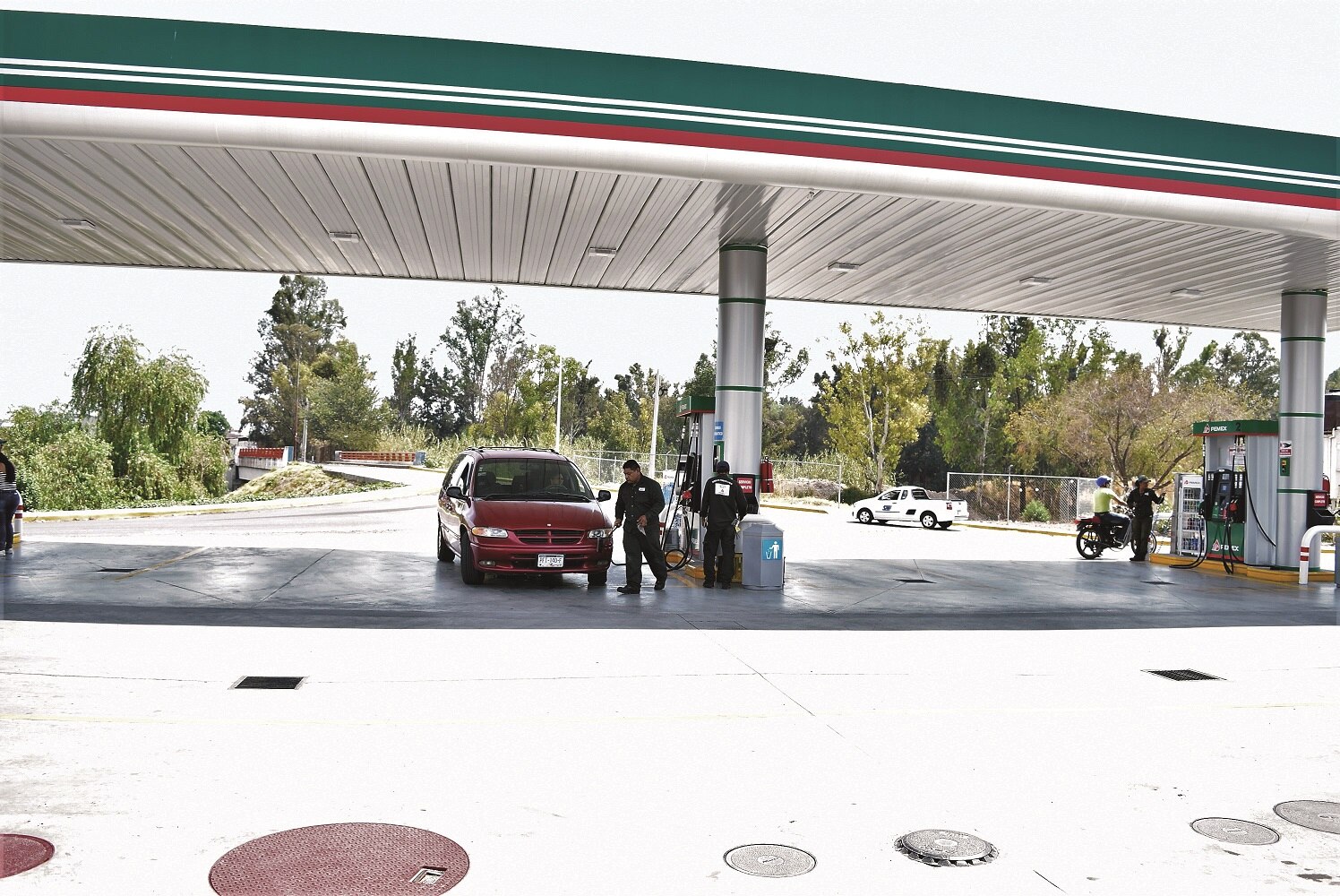 Gasolineros proponen diálogo sobre el etanol