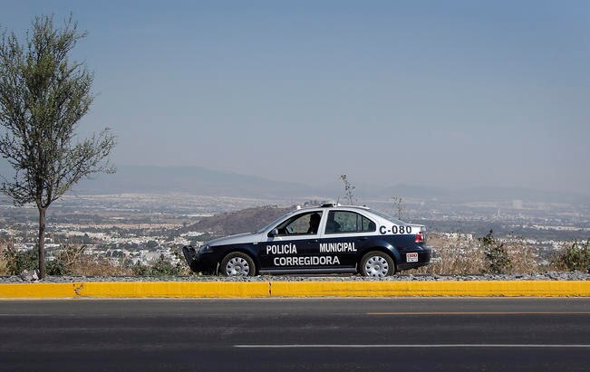 Brigadistas recorrerán calles de Corregidora para registrar a ciudadanos en el SAV y explicar sus ventajas, entre ellas destaca el rápido actuar de autoridades. (LUIS SÁNCHEZ. EL UNIVERSAL)