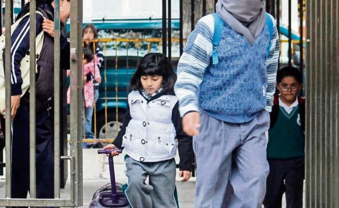 En algunos estados, los niños podrán faltar a la escuela si la temperatura es bajo cero, sin que se tome como inasistencia. (ARCHIVO EL UNIVERSAL)