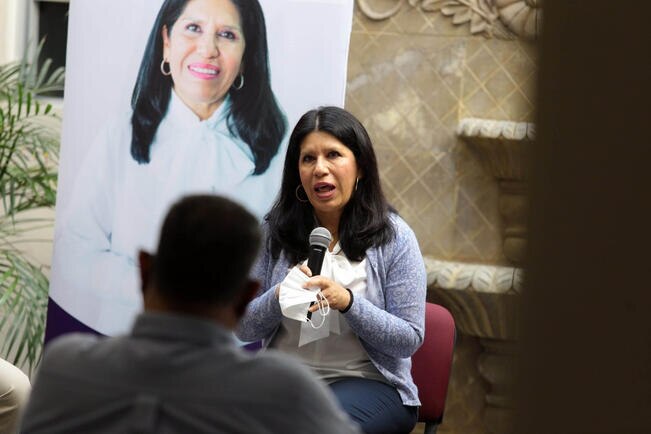 Candidata del PES a la gubernatura explicó por qué "negó" más presupuesto a la UAQ