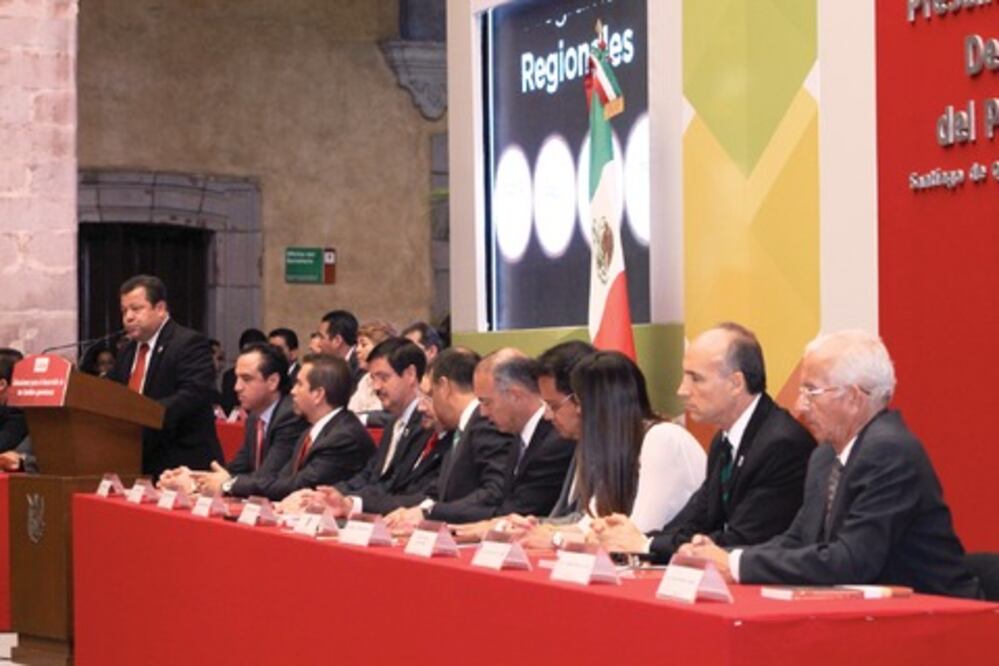  Presentan planes de desarrollo