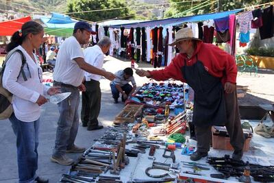 Jaime, vende de todo para ganar algo al día