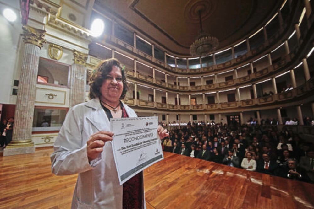 Reconocen labor de médicos queretanos en su día