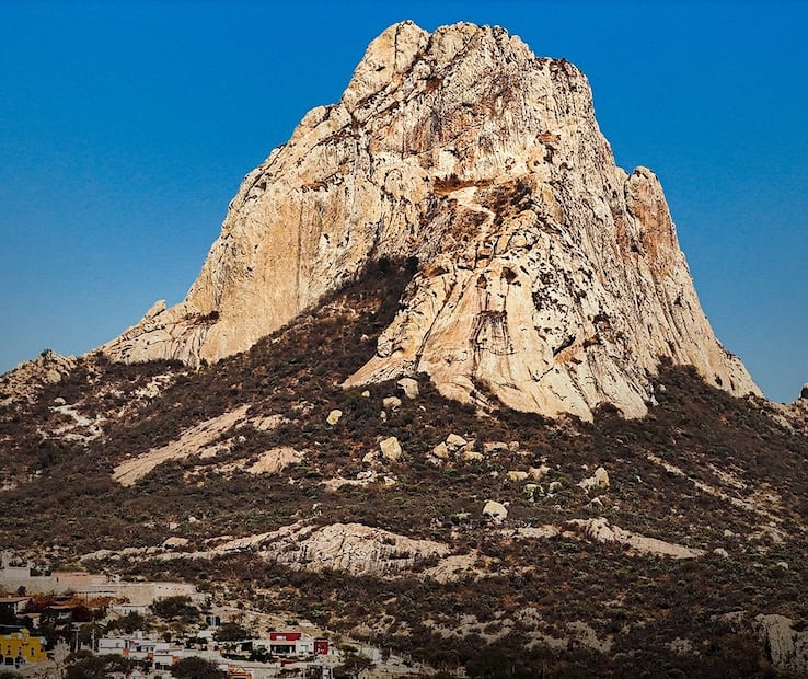 Peña de Bernal. Foto: Querétaro Travel
