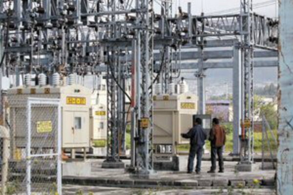 Denuncia CFE robo de 2 mdp