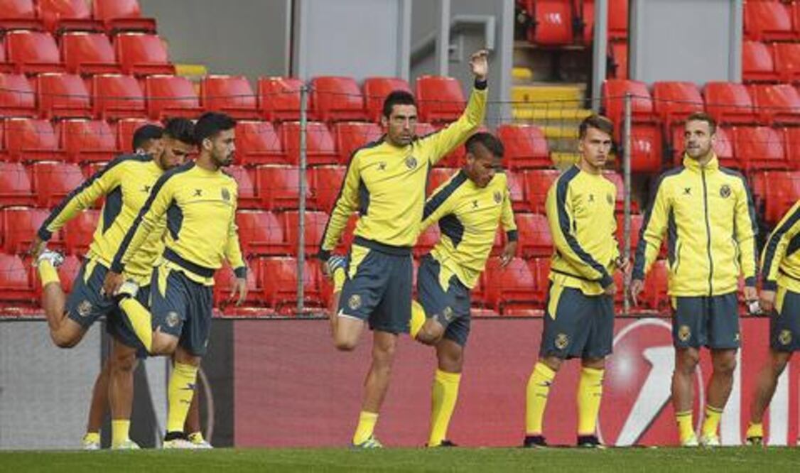 Villarreal y Jona visitan Anfield