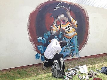 Acuden 300 jóvenes  a concurso de  grafiti 