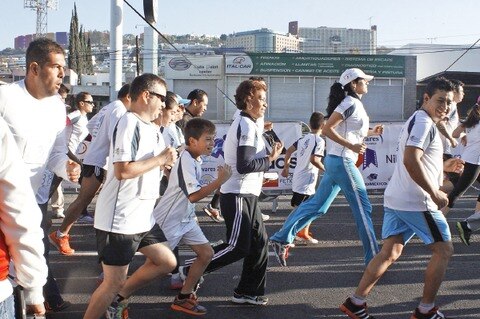 Celebran con carrera