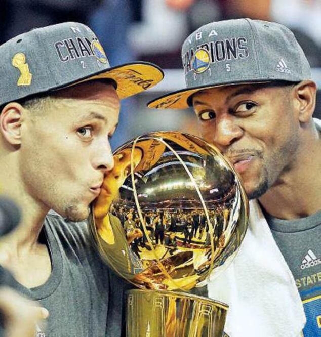 Curry, nuevo "rey" de la NBA