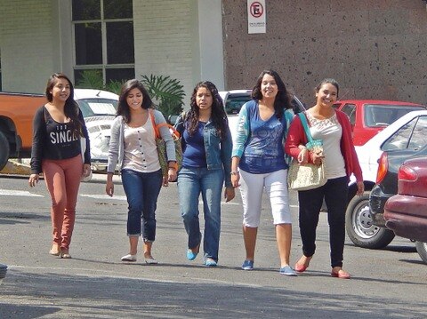 Rompen en  la UAQ estereotipo de mujeres 