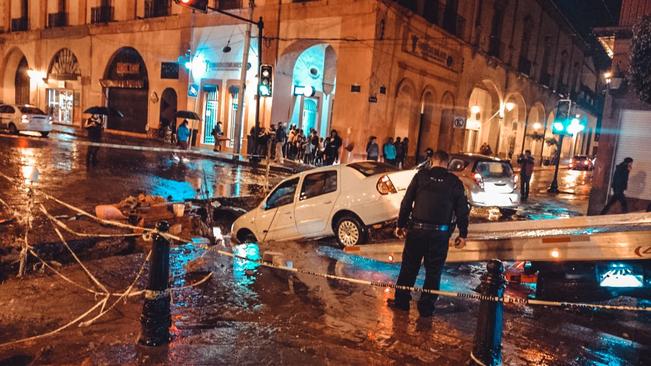 "Fue culpa del conductor". Municipio se deslinda de caída de auto
