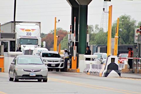 Repunta afluencia vehicular en Méx-Qro