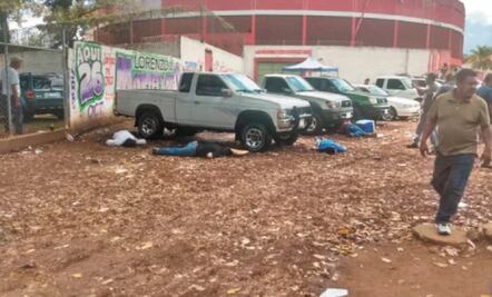 Asesinan a 5 en tianguis de autos en Uruapan