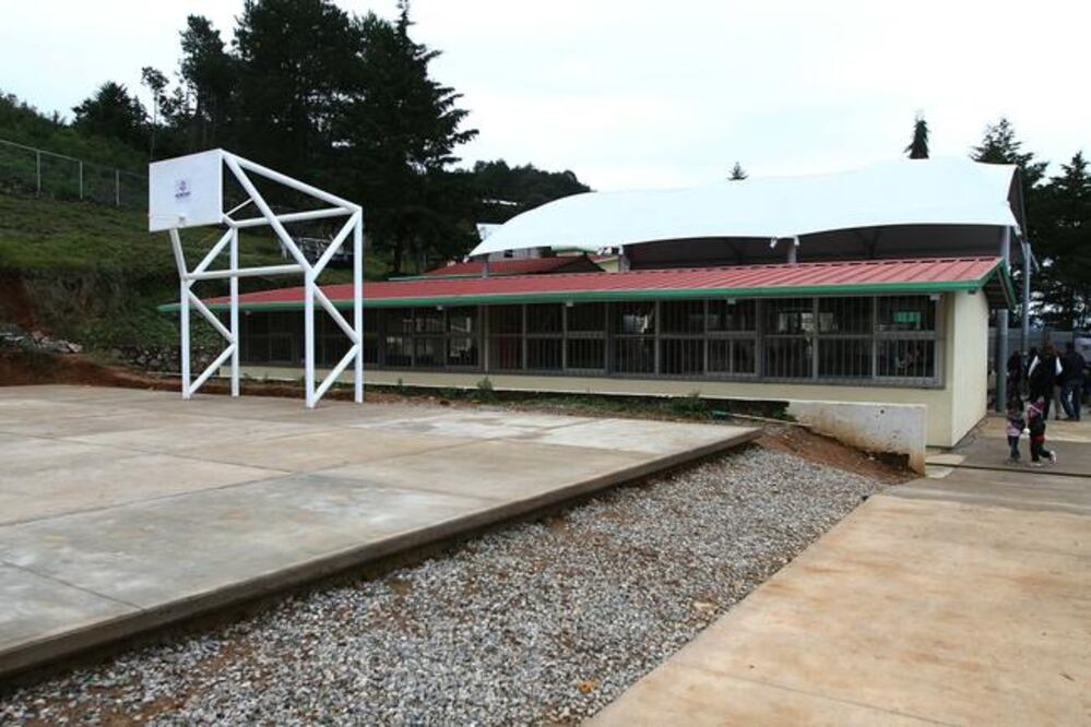 Vicente Ortega dijo que son muchas las solicitudes de infraestructura educativa que recibe el instituto, por ello se está tratando de atender a aquellas escuelas con mayor cobertura, de tal forma que lleguen a más alumnos. (ARCHIVO EL UNIVERSAL)