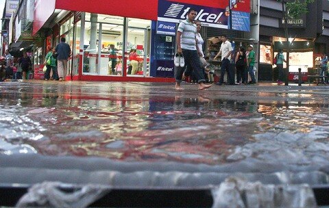 Los comerciantes pierden por lluvias
