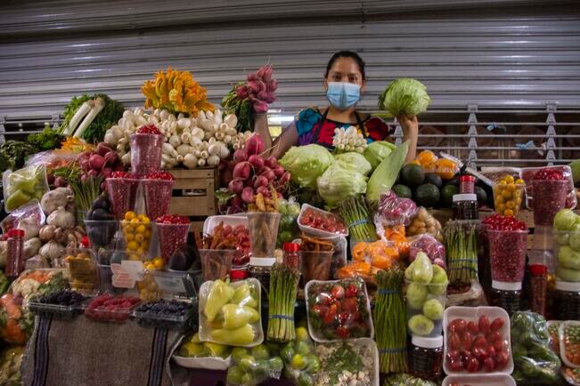 La Cruz, el mercado que mantiene vivas las tradiciones patrias en Querétaro 